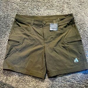 Eddie Bauer Women’s Guide Short NWT